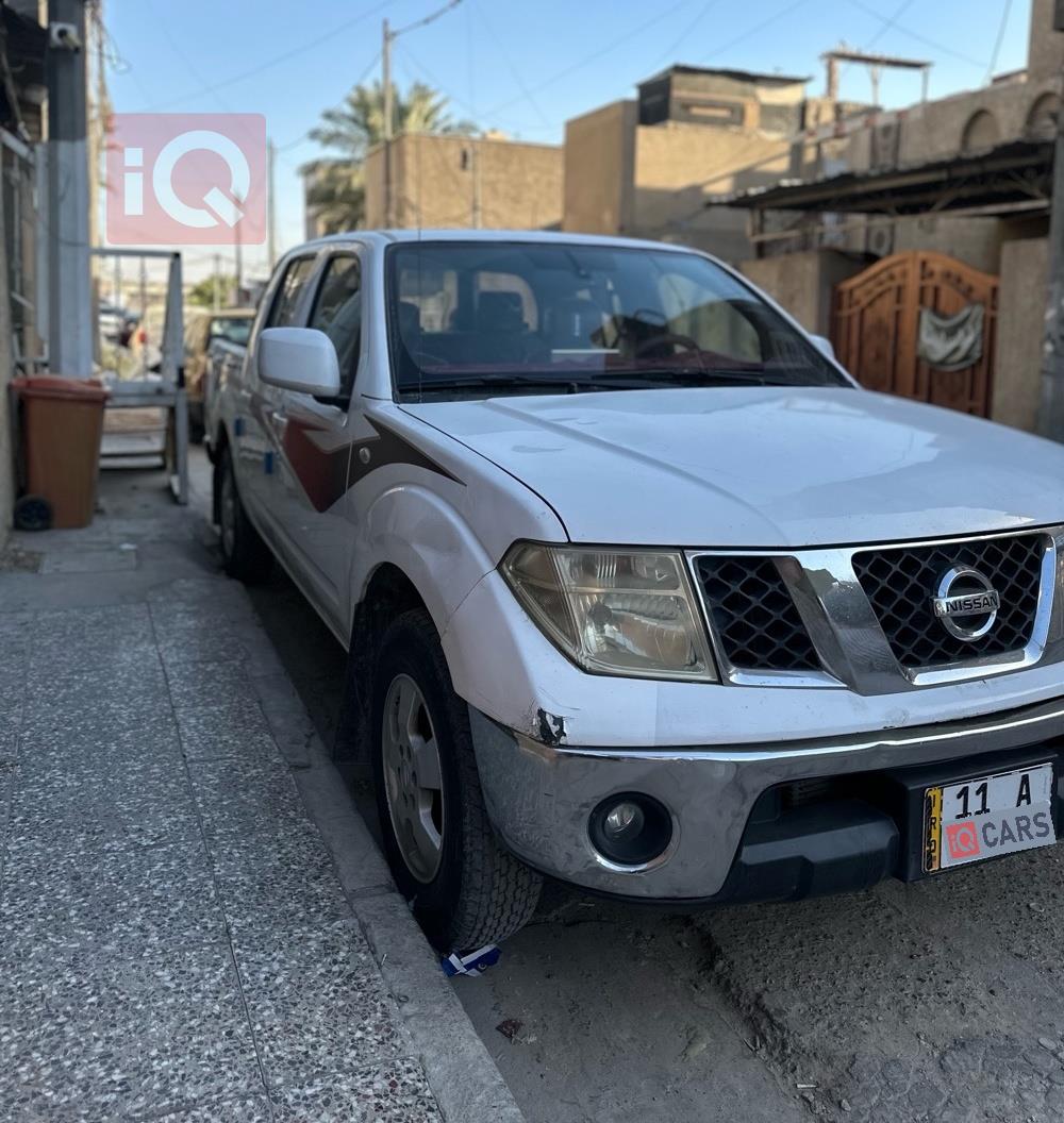 نیسان نەڤارا